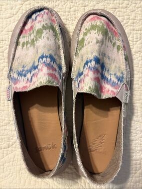 Sanük Donna Grateful Dead Women's Tie-Dye Canvas Slip-On Shoes - Pink Blue Green